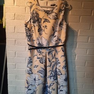 R & K sleeveless floral dress with belt